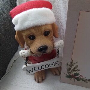 Santa welcome dog statue